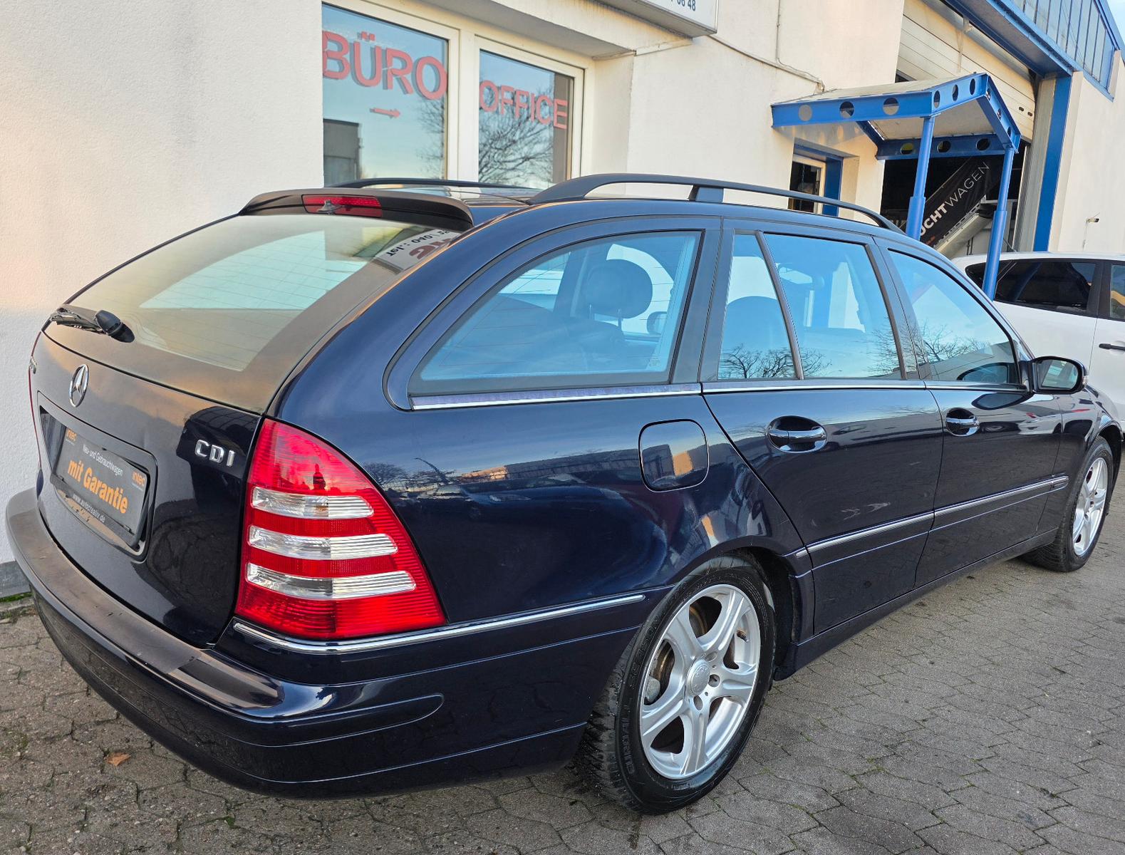Mercedes-Benz C200 2005 — photo 6
