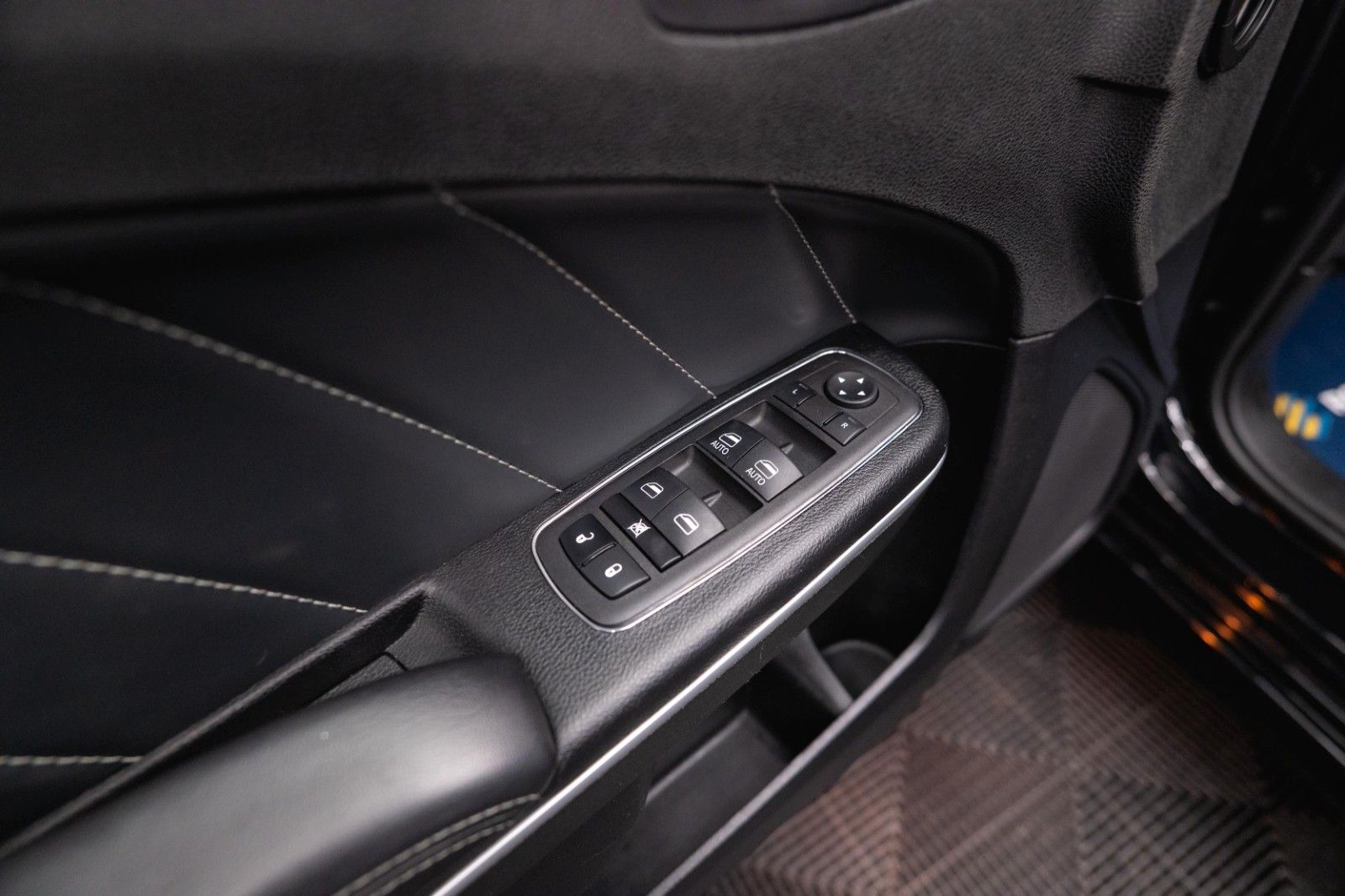 Fahrzeugabbildung Dodge Charger 6.4 V8 SRT 392 SCAT PACK Performance LED
