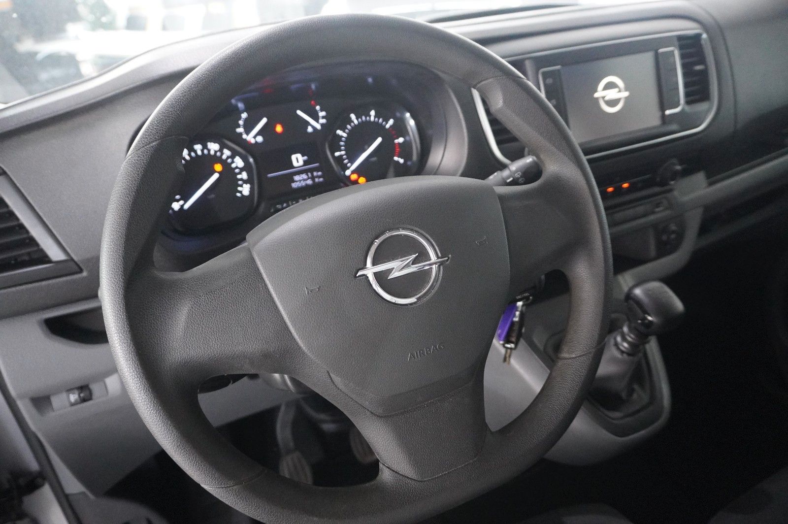 Fahrzeugabbildung Opel Vivaro C Kombi 2.0D "L" 9-SITZER NAVI/TEMP./DAB+