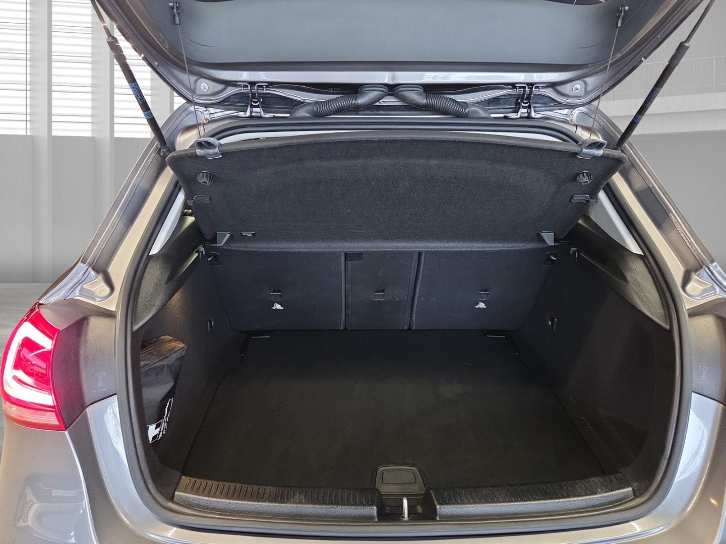 Mercedes-Benz A-Class A-Klasse AMG Line d Automatik Sportpaket S, миниатюра 11