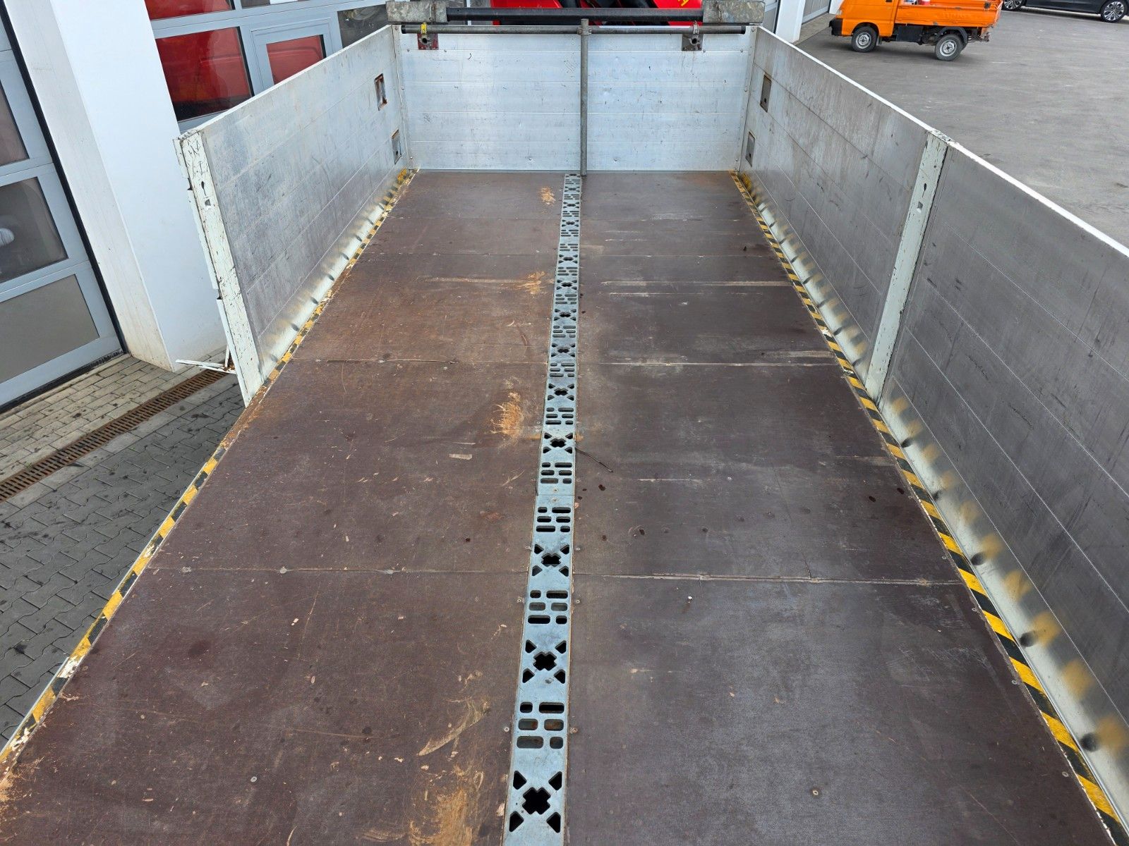 Fahrzeugabbildung DAF XF 530 8x2 Palfinger PK 34002 SH+JIB+Winde Funk