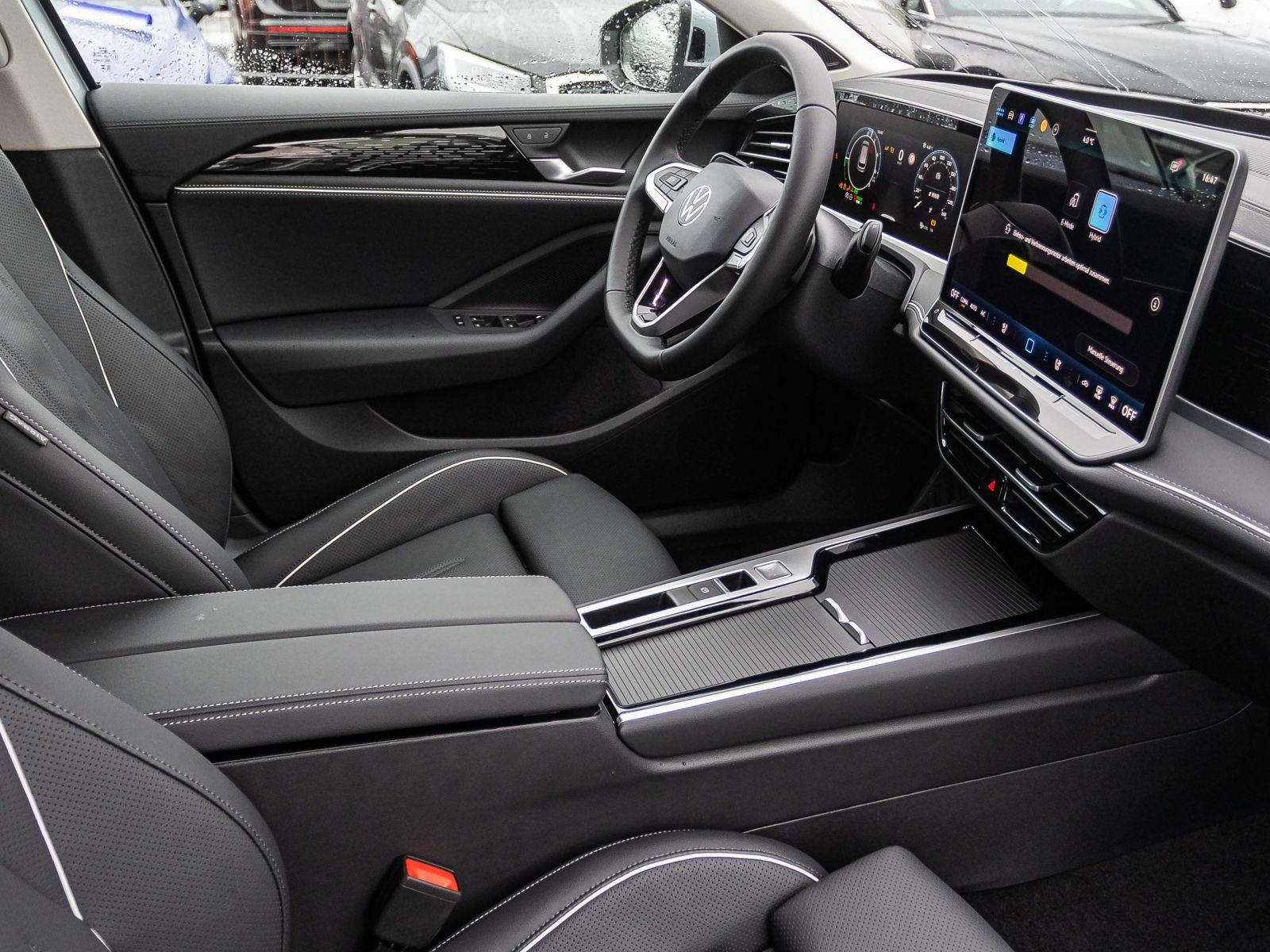 Volkswagen Passat Variant Elegance 1.5 eHybrid DSG Navi LED