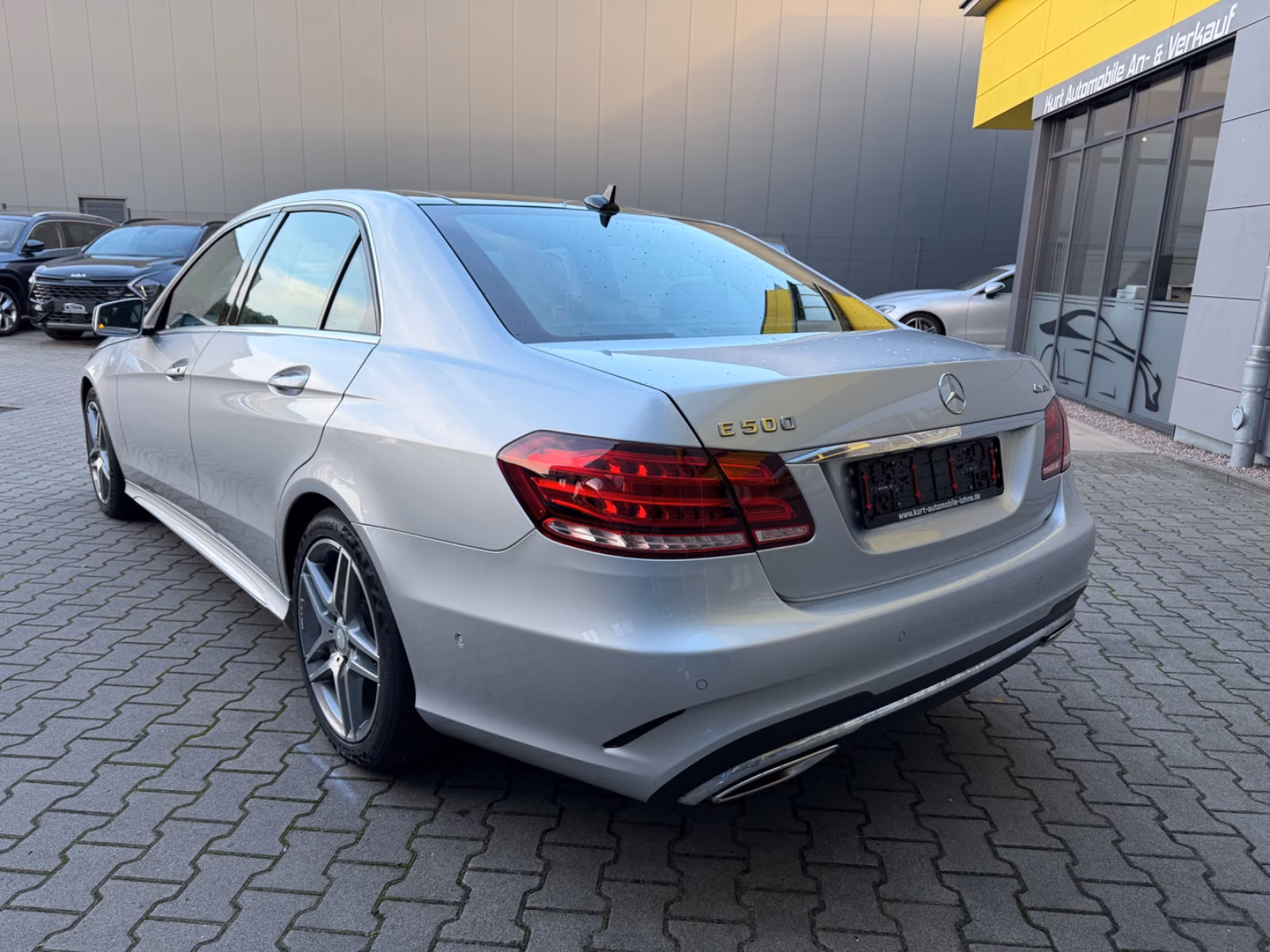 Mercedes-Benz E 500/ AMG LINE/PANO/SHZ/LEDER/MEMORY/LED