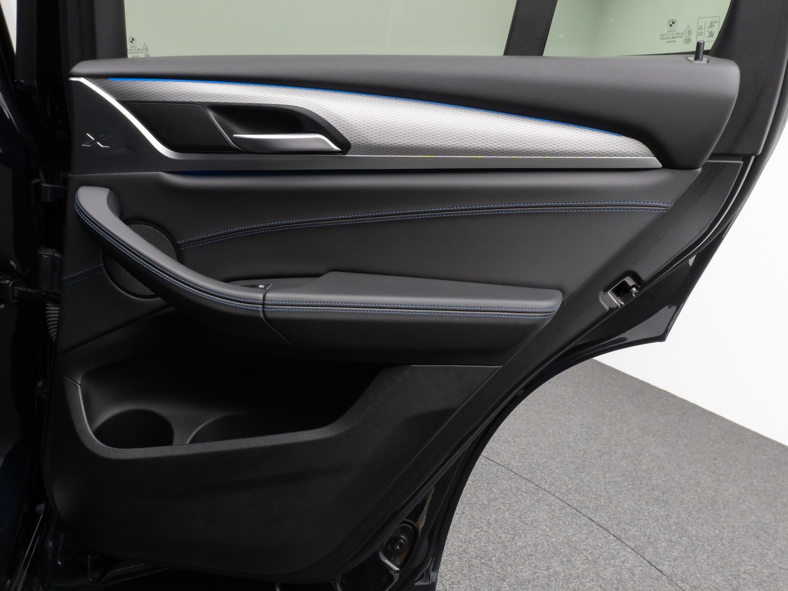 Fahrzeugabbildung BMW X3 xD30e M Sport DAB CockPit+ PDC AHK LED 19Zoll