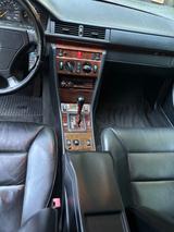 Mercedes-Benz CE 300 Cabriolet  - Mercedes-Benz CE 300 mit Benzin-Antrieb: Automatik