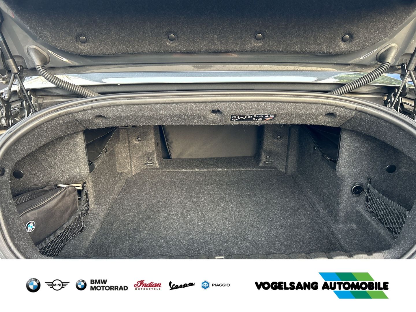 Fahrzeugabbildung BMW M4 Competition xDrive Cabrio,Laserlicht,HeadUp,R