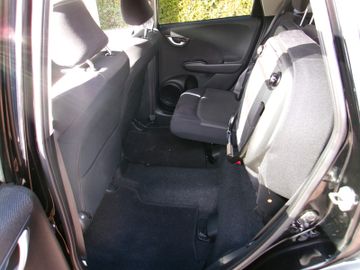 Bild 6 Honda Jazz 1.4 Si Automatik wenig Kilometer