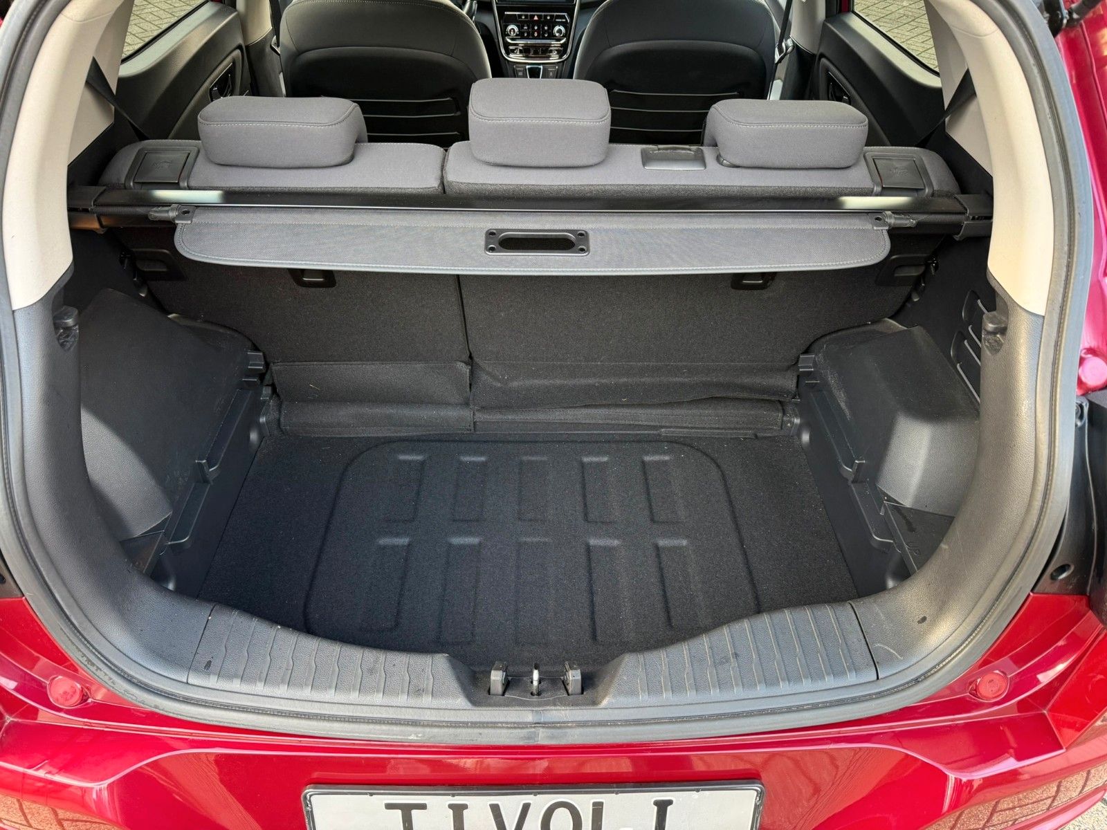 Fahrzeugabbildung Ssangyong Tivoli 1.5 T- Fizz 4WD NAVI+KAMERA+LENKRADHZG.+