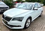 Skoda Superb Style DSG NAVI KLIM DAB PDC SOM & WIN ALU - Skoda Superb aus 2016 mit Diesel-Antrieb: Kombi