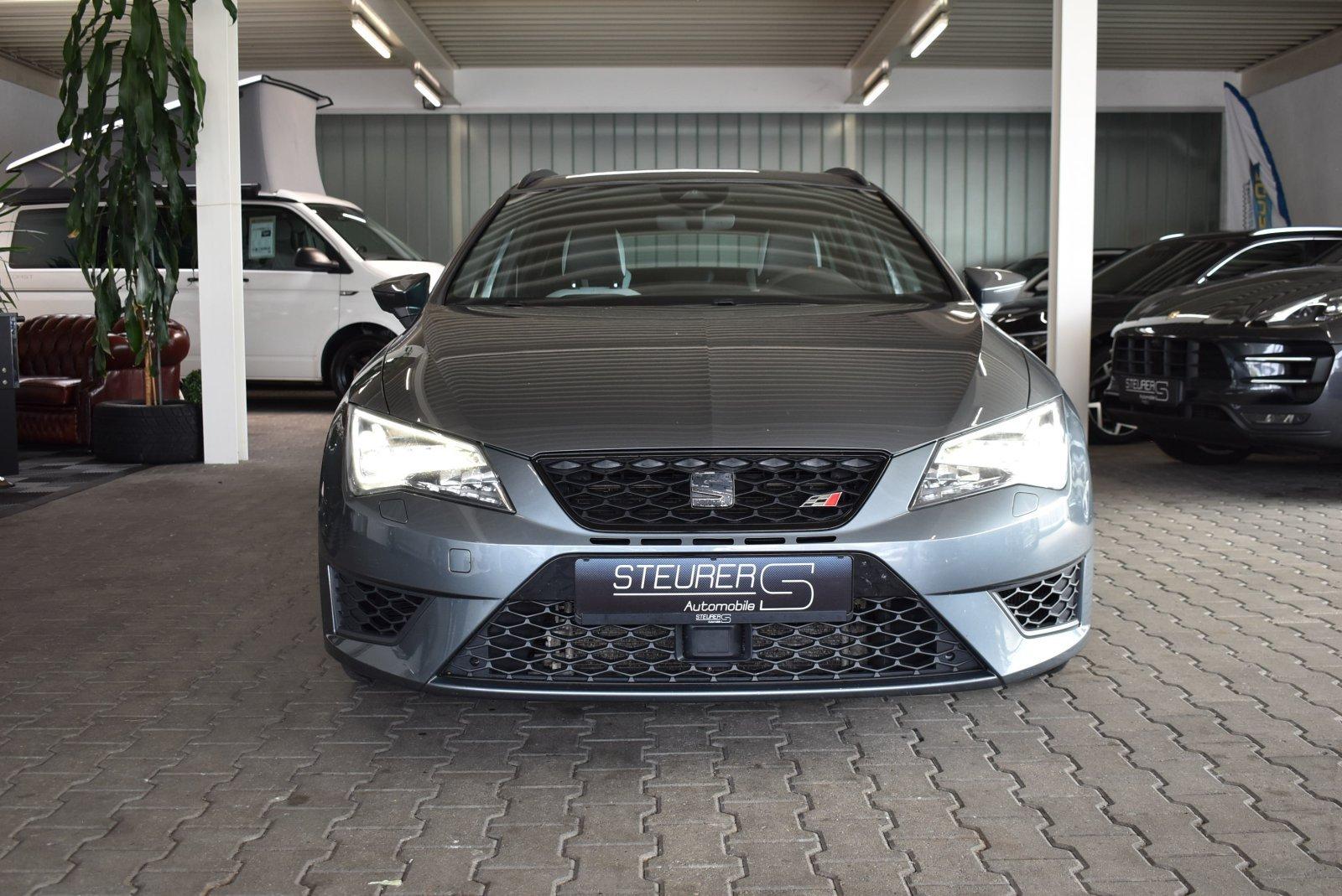 Seat Leon ST Cupra 265 ch DSG • Baquets Alcantara • Toit pano • Caméras AV/AR • DCC • CarPlay