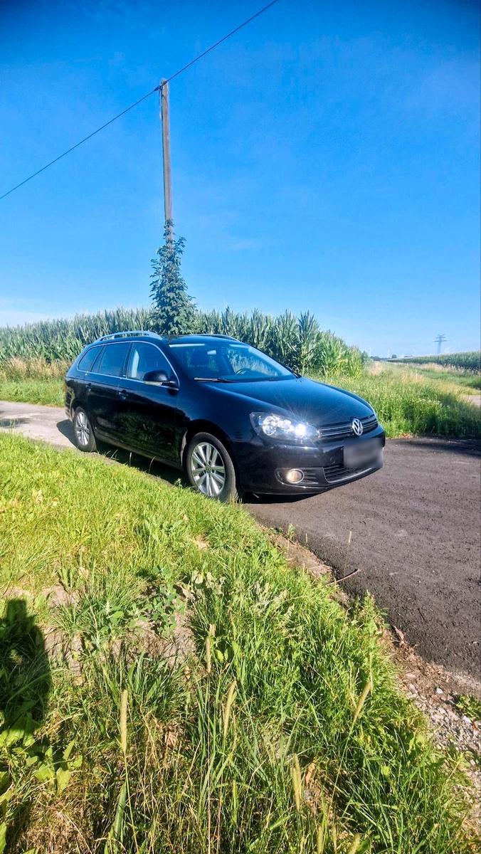 Volkswagen Golf 2011 — engine 140 HP (103kW)