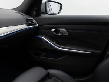 Fahrzeugabbildung BMW M340d xDr Tour M Sport ACC HUD Kamera 360°