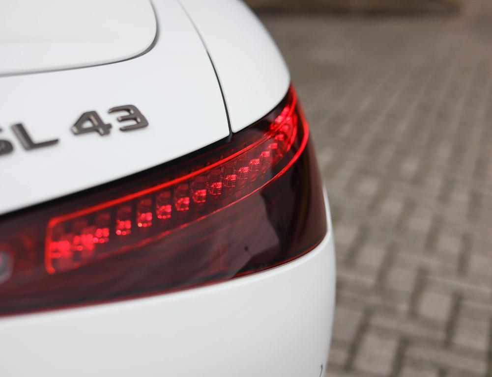 Mercedes-Benz SL 43 AMG