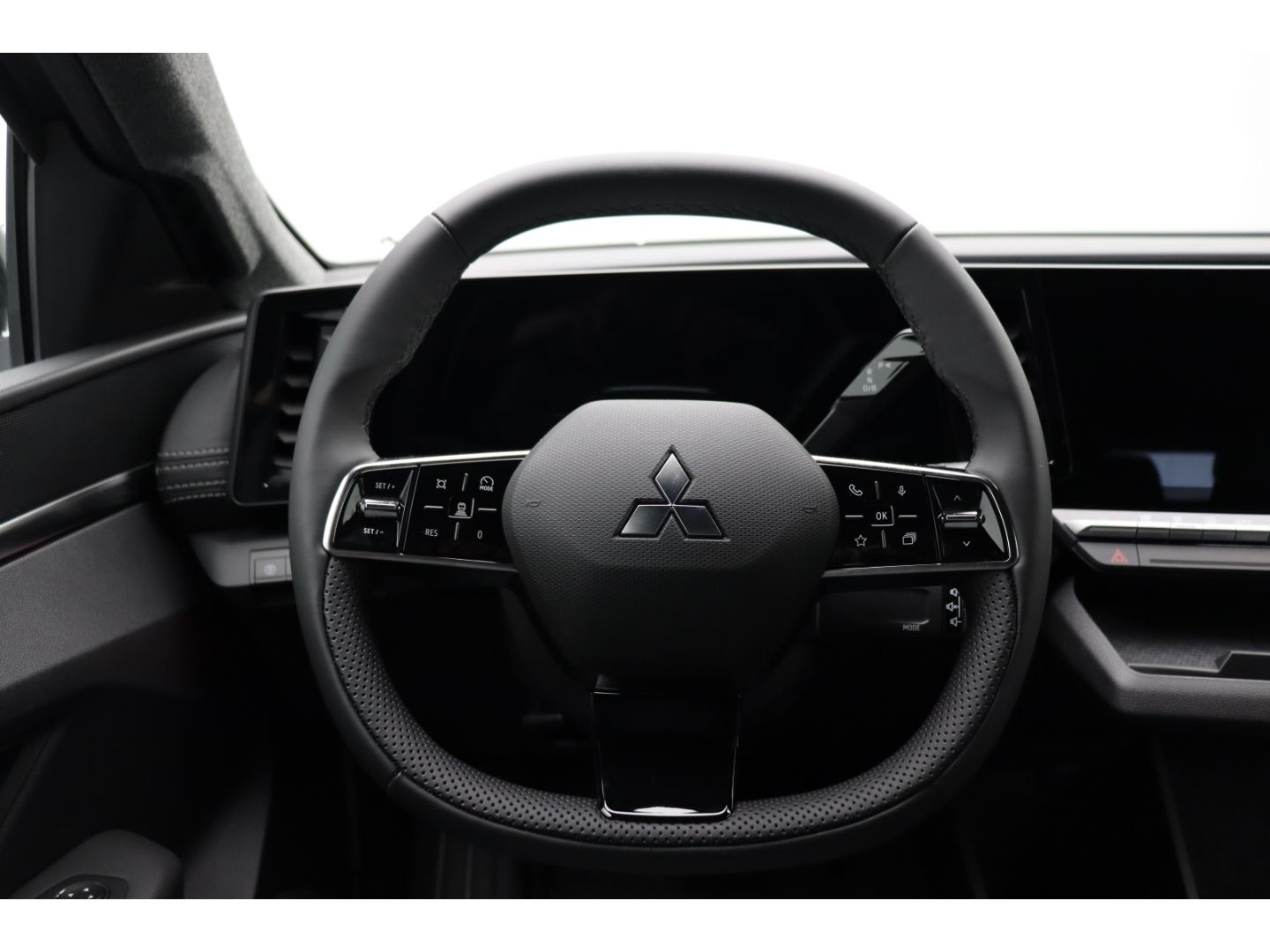 Fahrzeugabbildung Mitsubishi Eclipse Cross Diamant PLUS 87 kWh (11kW) Navi Di