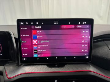 Skoda Kodiaq 1.5 TSI Sportline AHK*Pano*Matrix*7-Sitze