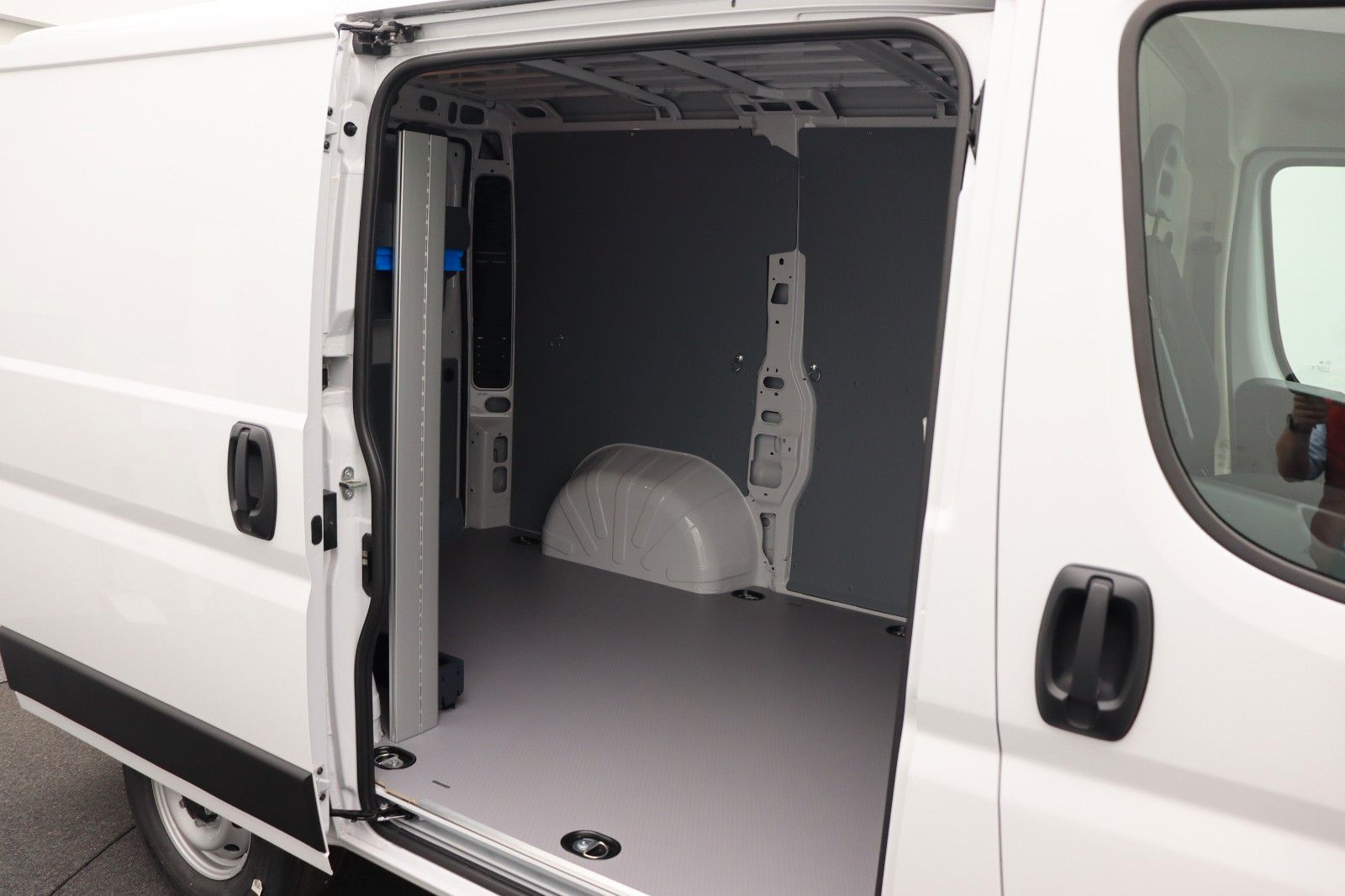 Fahrzeugabbildung Fiat Ducato Serie 9 L1H1 120 MJT TEMPOMAT