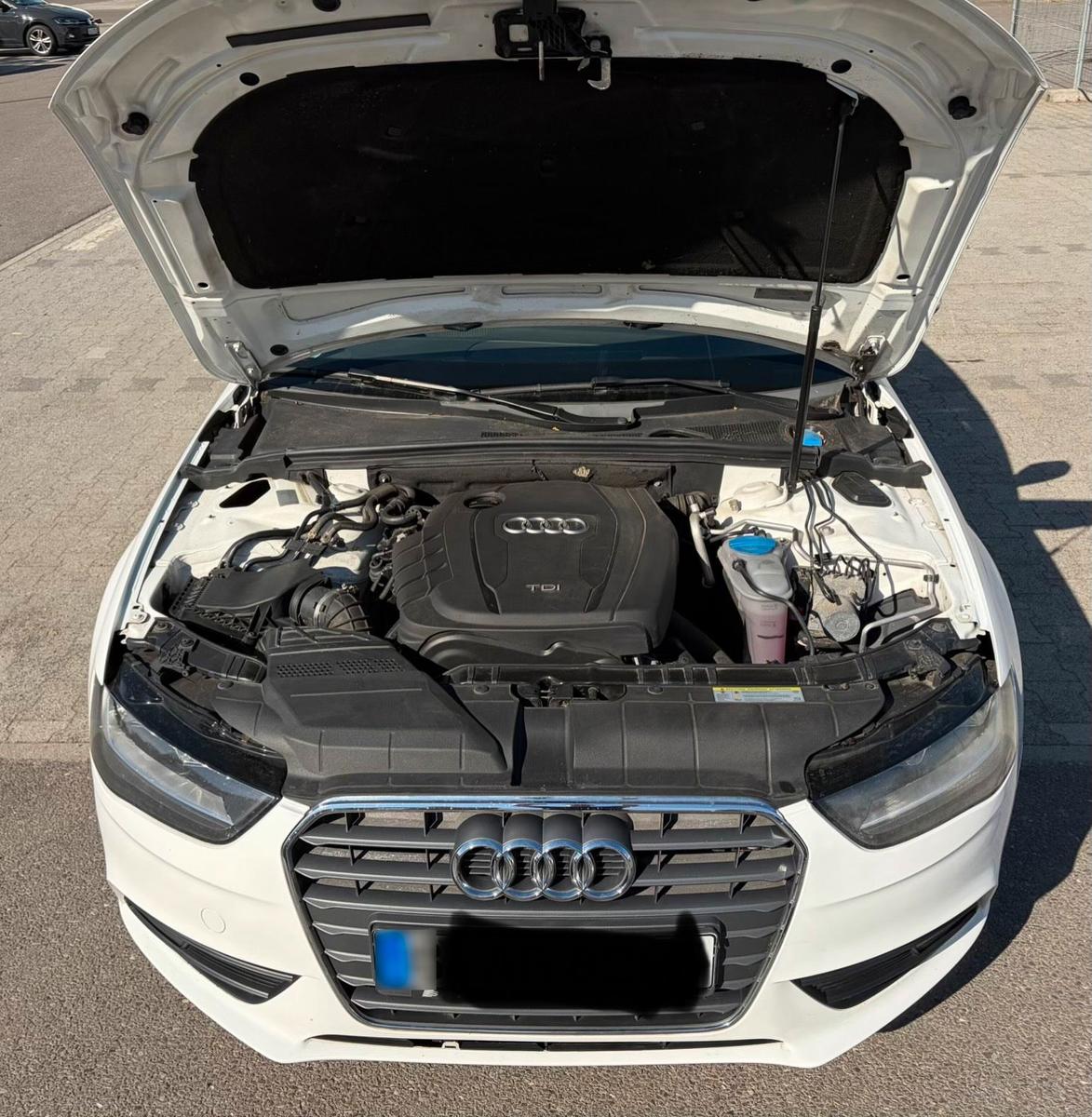 Audi A4 2012 — photo 6