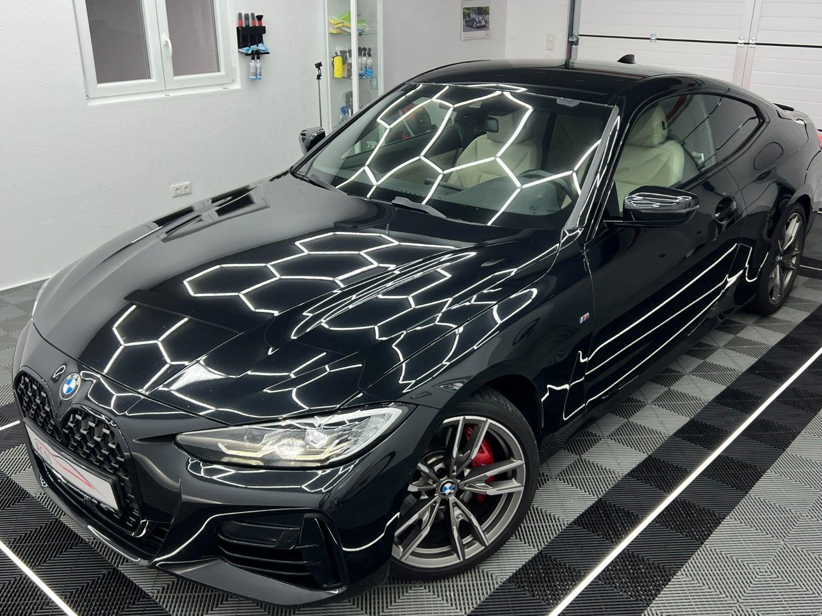 Fahrzeugabbildung BMW M440 i xDrive/LED/DAB/KAM/MEMORY/BICOLOR 19 ZOLL