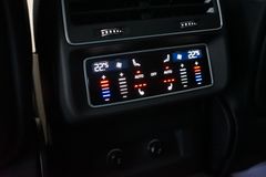 AUDI RSQ8 performance | RS-Dynamik+ | Pano | 305 km/h AUDI RSQ8 performance | RS-Dynamik+ | Pano | 305 km/h