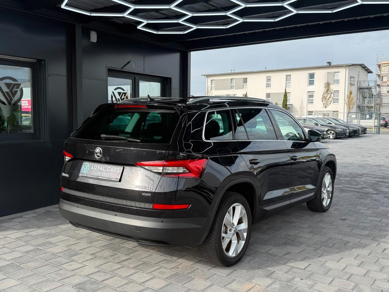 Skoda Kodiaq Style 4x4*7Sitzer*PANO*360*LED*MEMORY*AHK