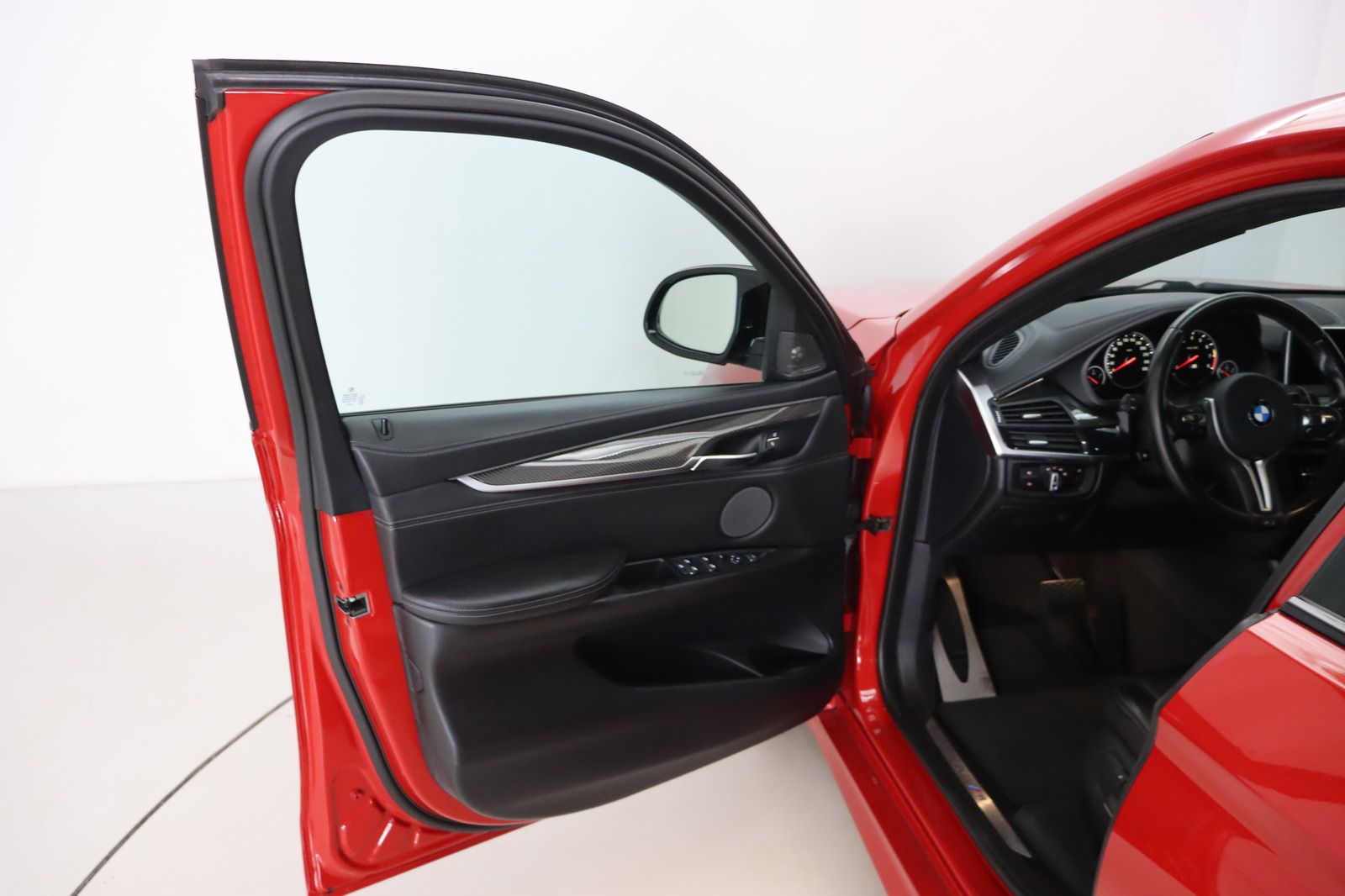 Fahrzeugabbildung BMW X6 M * HUD * LEDER * 360° Kamera