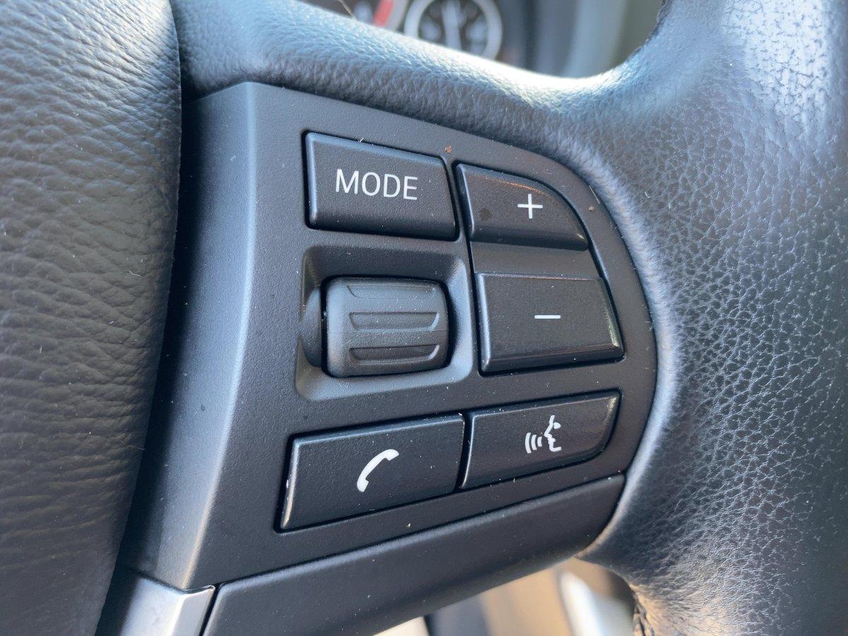 BMW X3 xDrive 20d AHK*CAM*LED*NAVI*SHZ*2xKlima*AHK