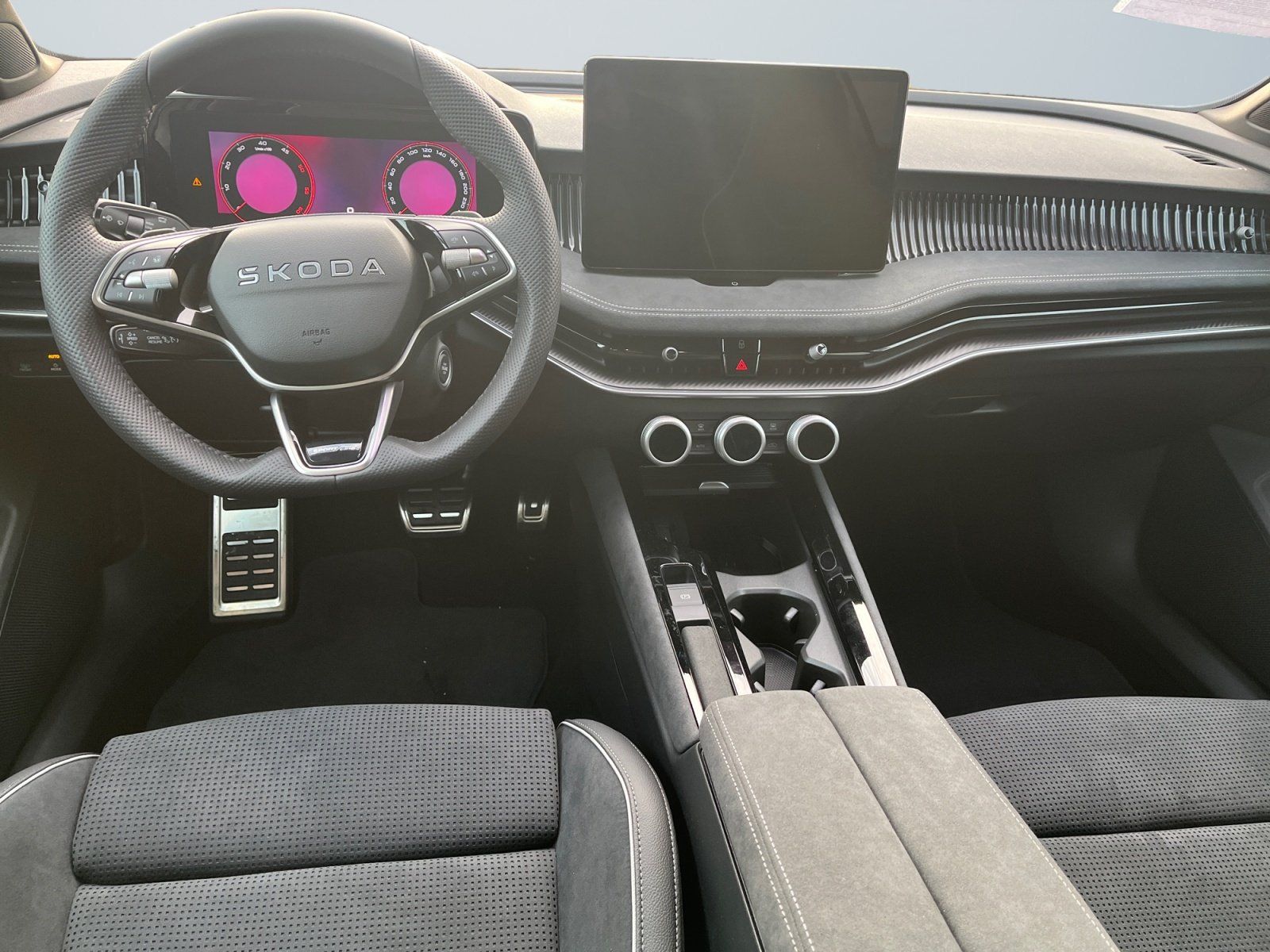 Skoda Superb - Bild 8