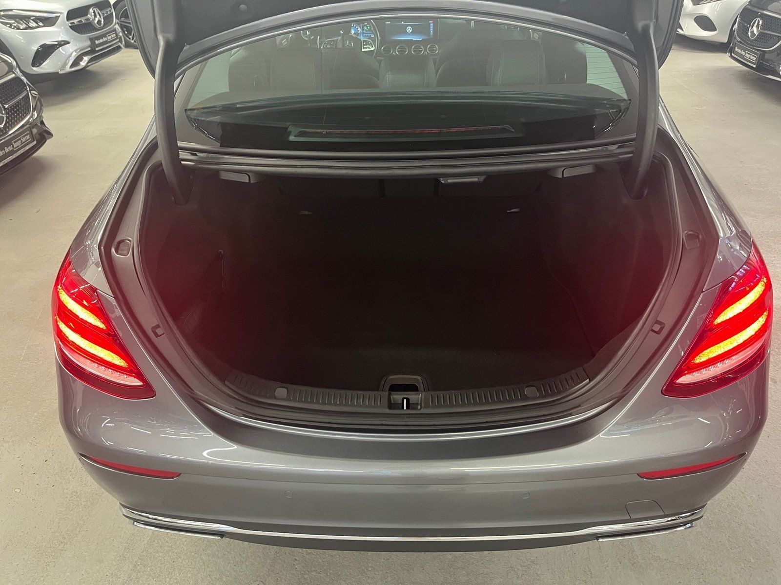 Fahrzeugabbildung Mercedes-Benz E 200 Exclusive Widescreen*Distronic*Multibeam*
