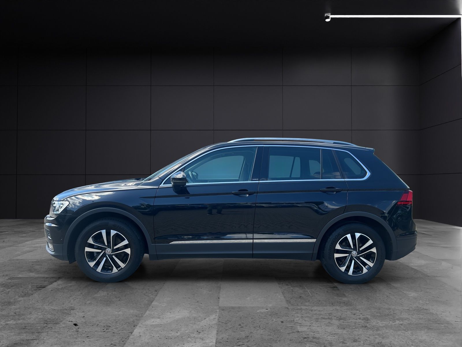 Fahrzeugabbildung Volkswagen Tiguan IQ.DRIVE LED Navi ACC AHK RFK SHZ