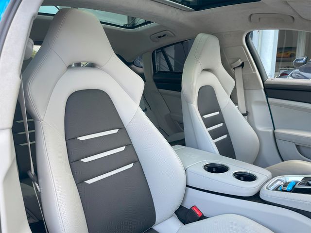 Porsche Panamera Turbo*PTS*PCCB*Chrono*Burmester*18-Wege