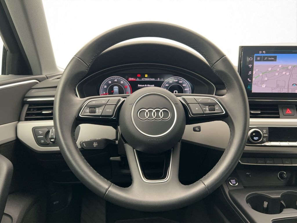 AUDI A4 2024