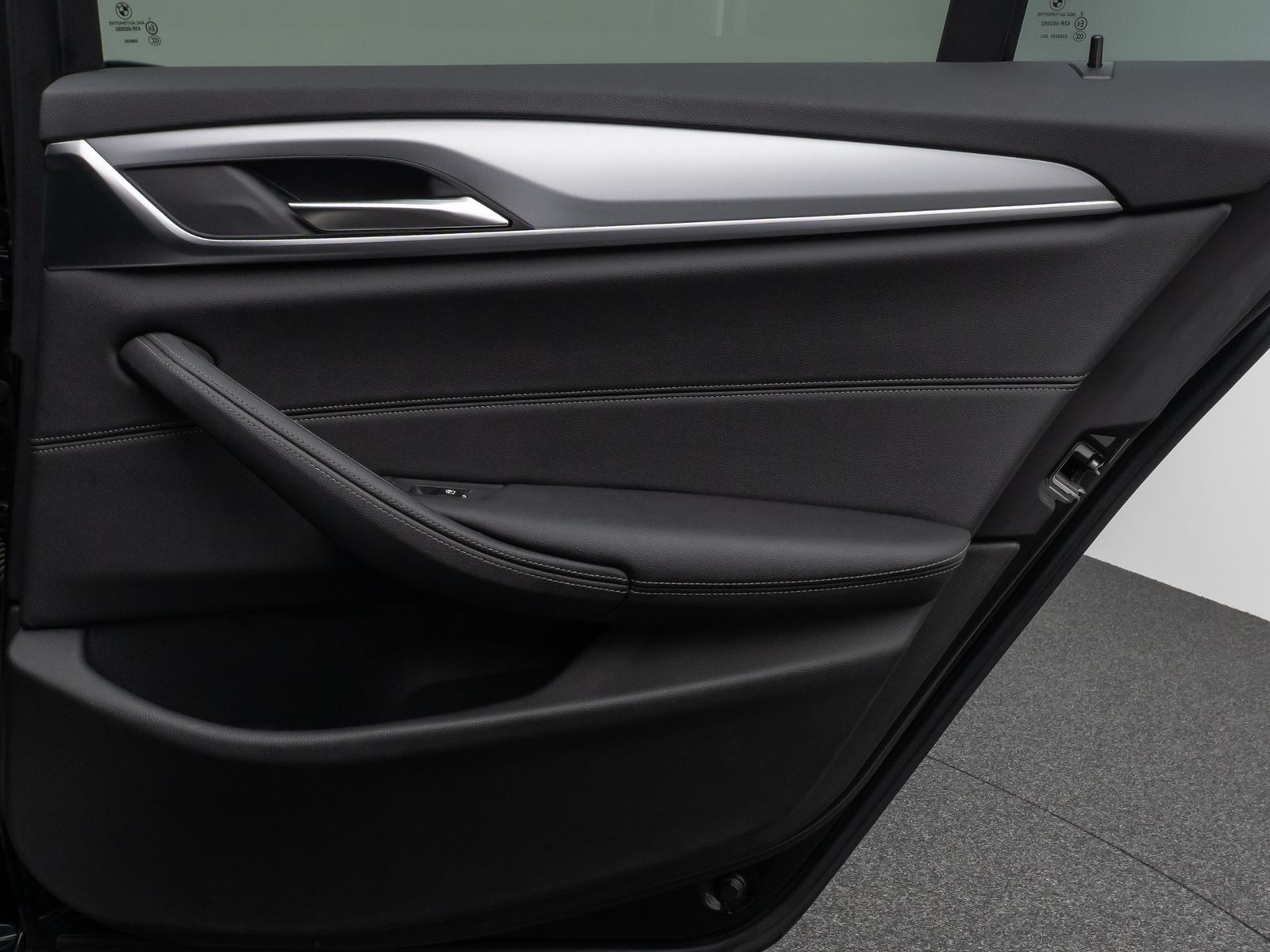 Fahrzeugabbildung BMW 530e Panorama Kamera DAB Leder Alarm AHK