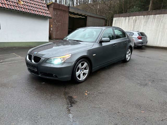 BMW 520 Baureihe 5 Lim. 520i Leder,Navi,standheizung