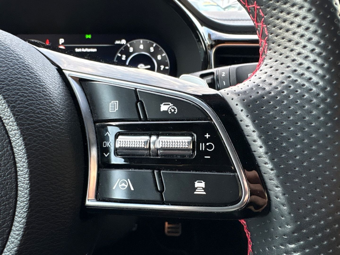 Fahrzeugabbildung Kia ProCeed GT 1.6 VerkehrszeichenERK Kamera LED