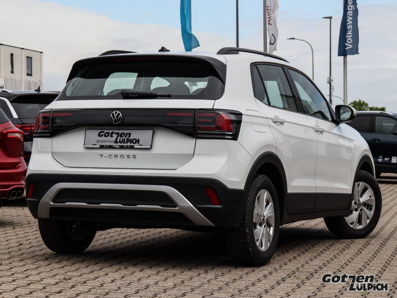 Fahrzeugabbildung Volkswagen T-Cross 1.0 TSI Life Navi ACC DSG IQ.DRIVE AHK