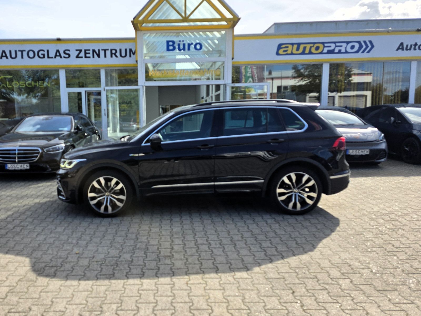 Volkswagen Tiguan R-Line 4Motion IQ-LED Matrix H&K Panorama foto 1
