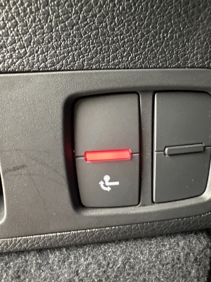 Fahrzeugabbildung Audi Q5 50 TFSIe Qu S-Line Black NAV+MATRIX+AHK+VCOCK