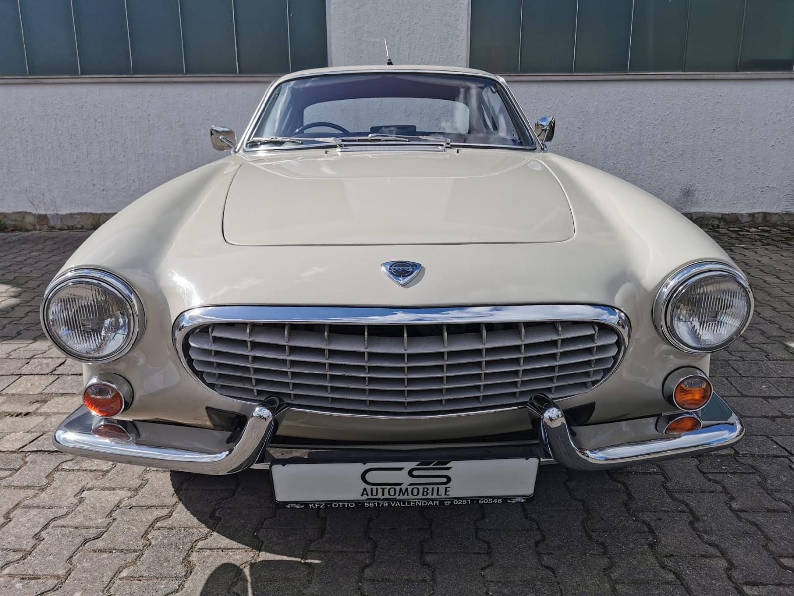 Volvo P1800