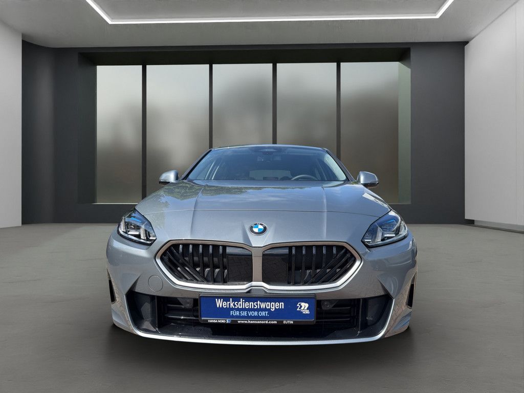 BMW 120i LED NAVIGATION SPORTSITZ KAMERA PDC SHZ 17 foto 4