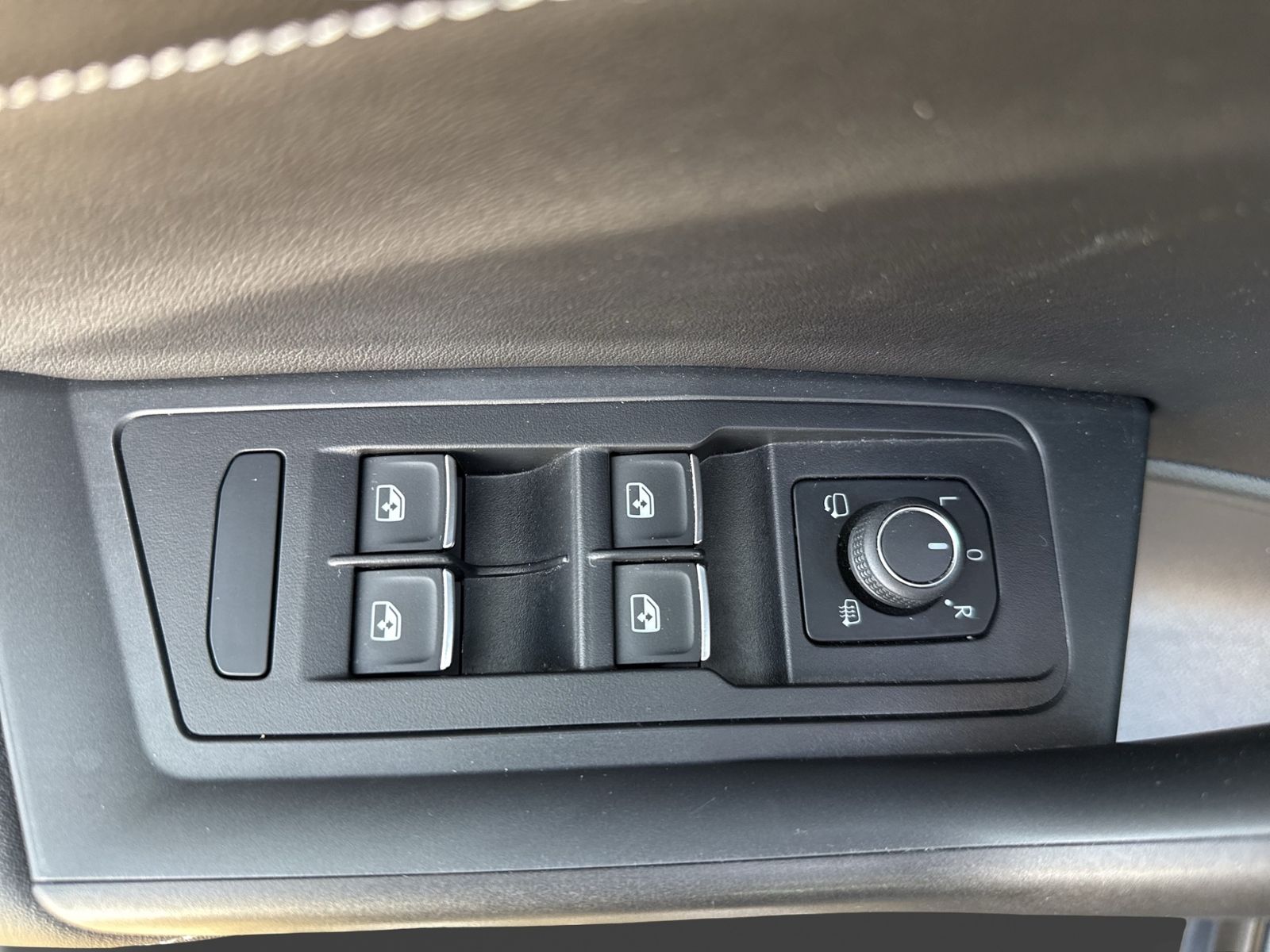 T-Roc Cabriolet 1.5 TSI R-Line, AHK, IQ Drive Pa