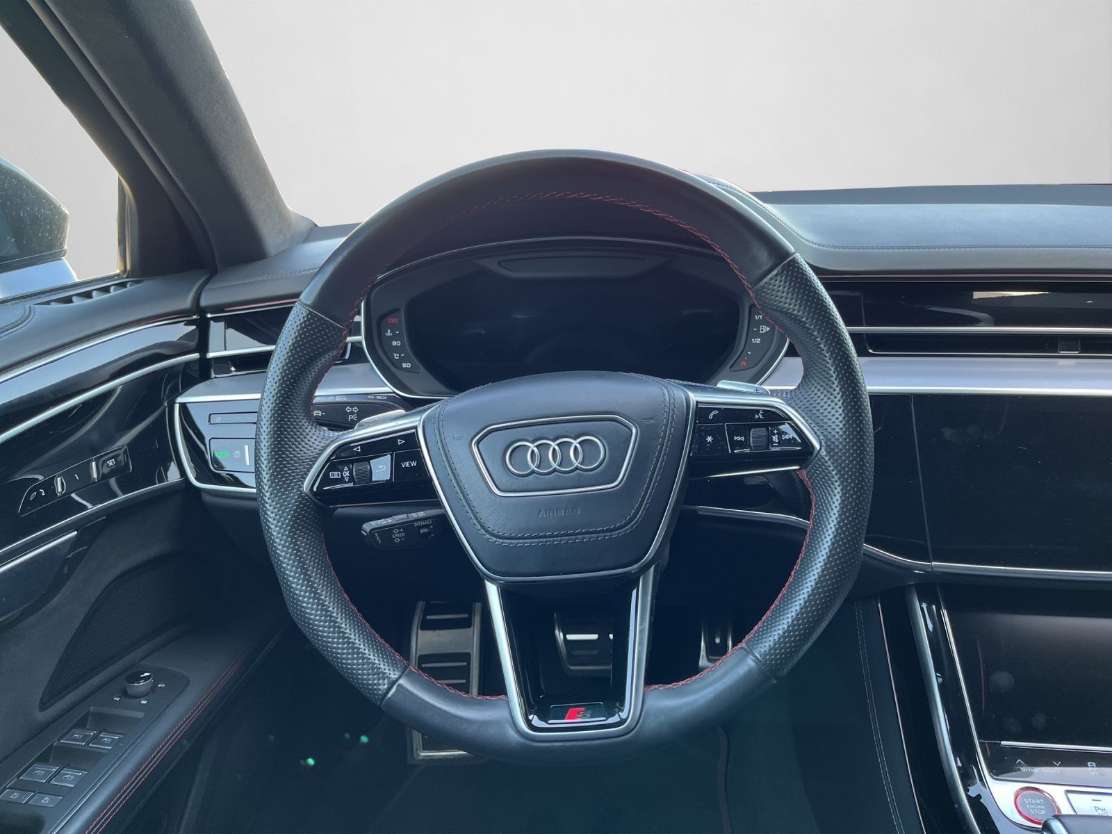 Audi S8 - Bild 10
