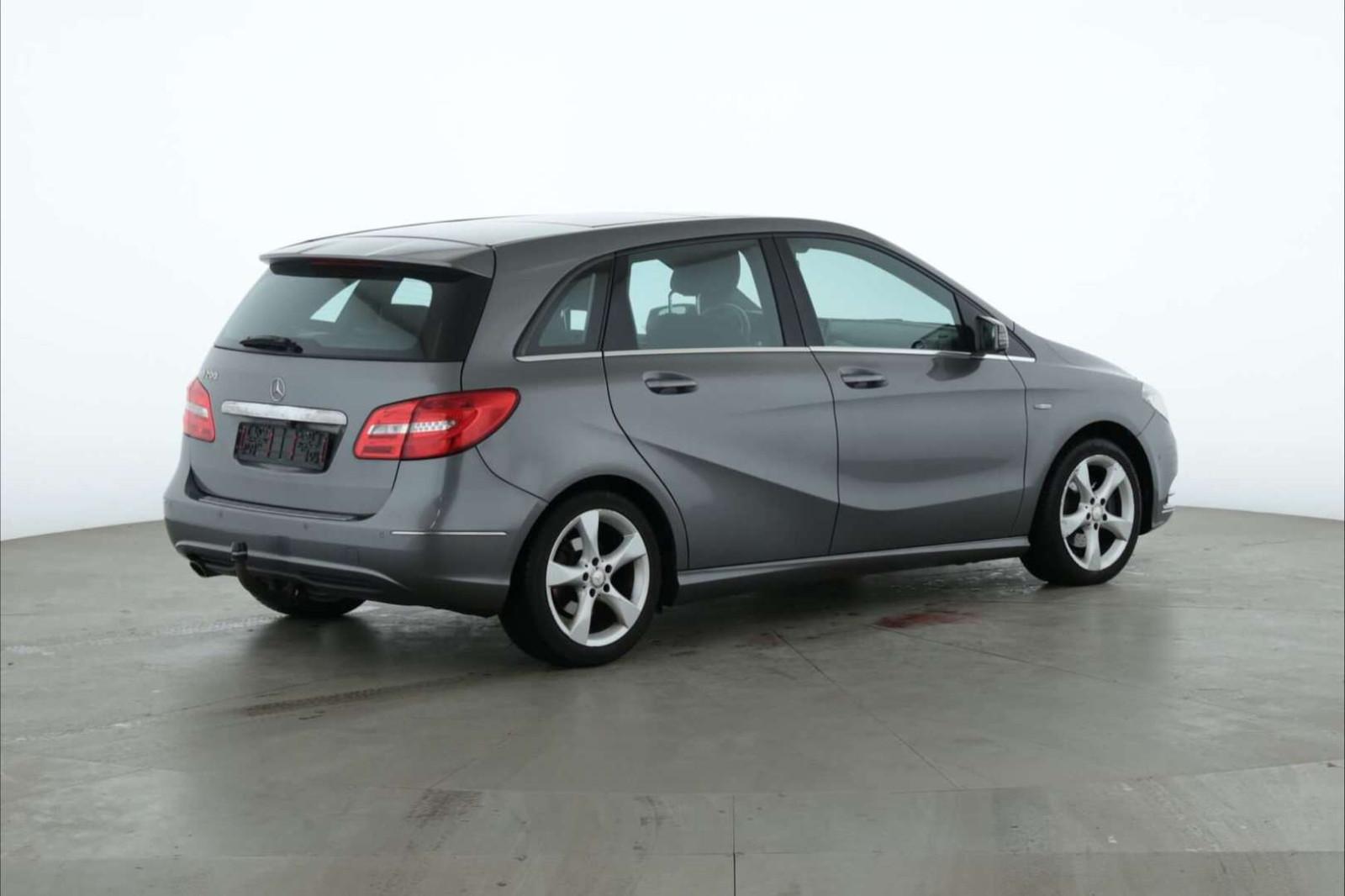 Mercedes-Benz B 200 Automatik *PANORAMA*Leder*MEMORY*Kamera*
