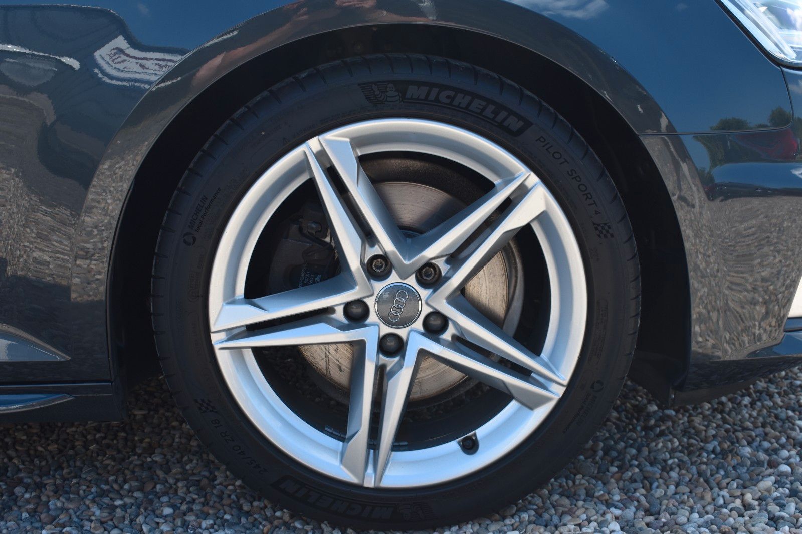 Fahrzeugabbildung Audi A4 Avant 35 TFSI sport S-line Service neu