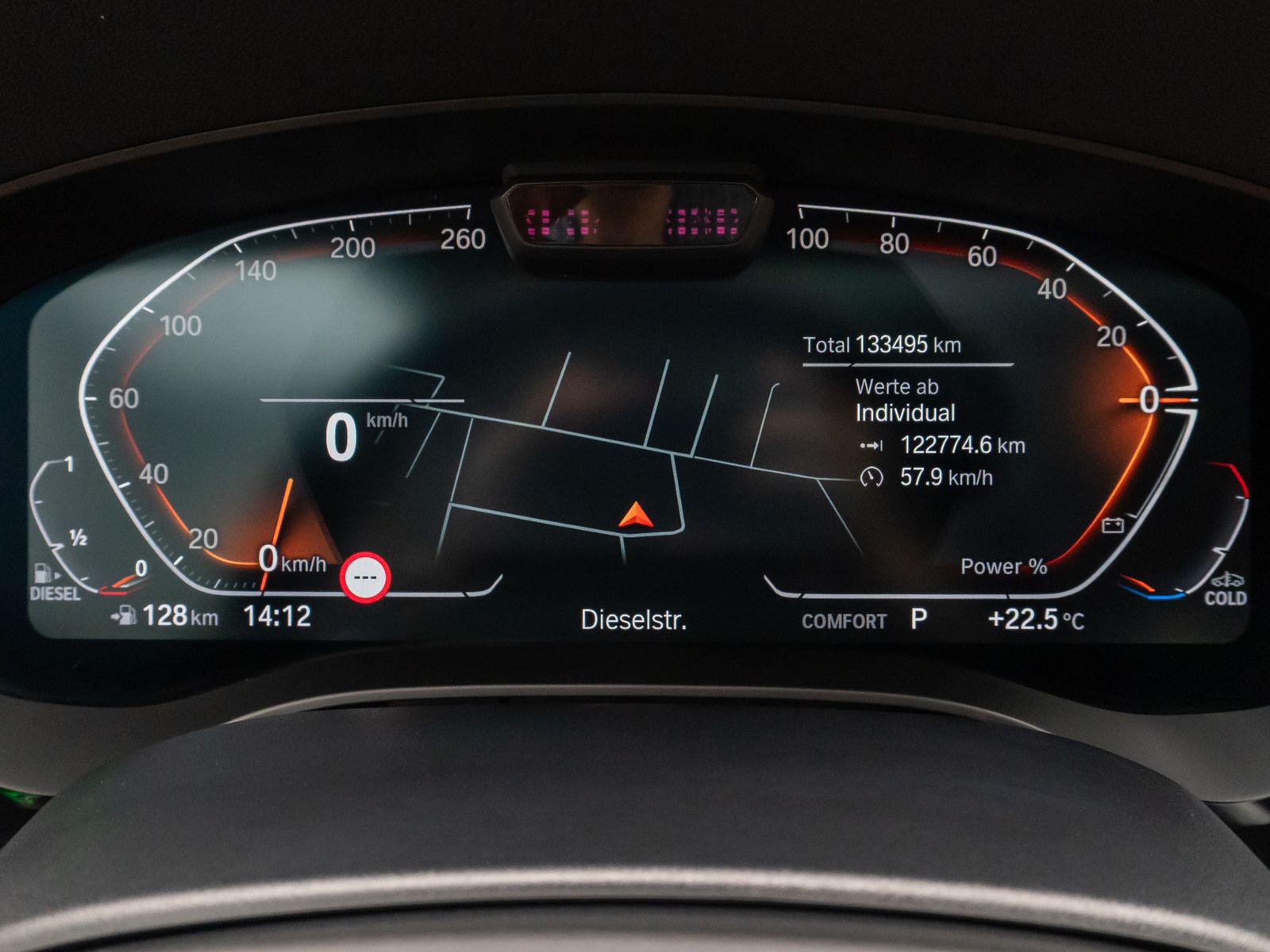 Fahrzeugabbildung BMW 540d xD Luxury Line Panorama HUD HIFi DAB DisKey
