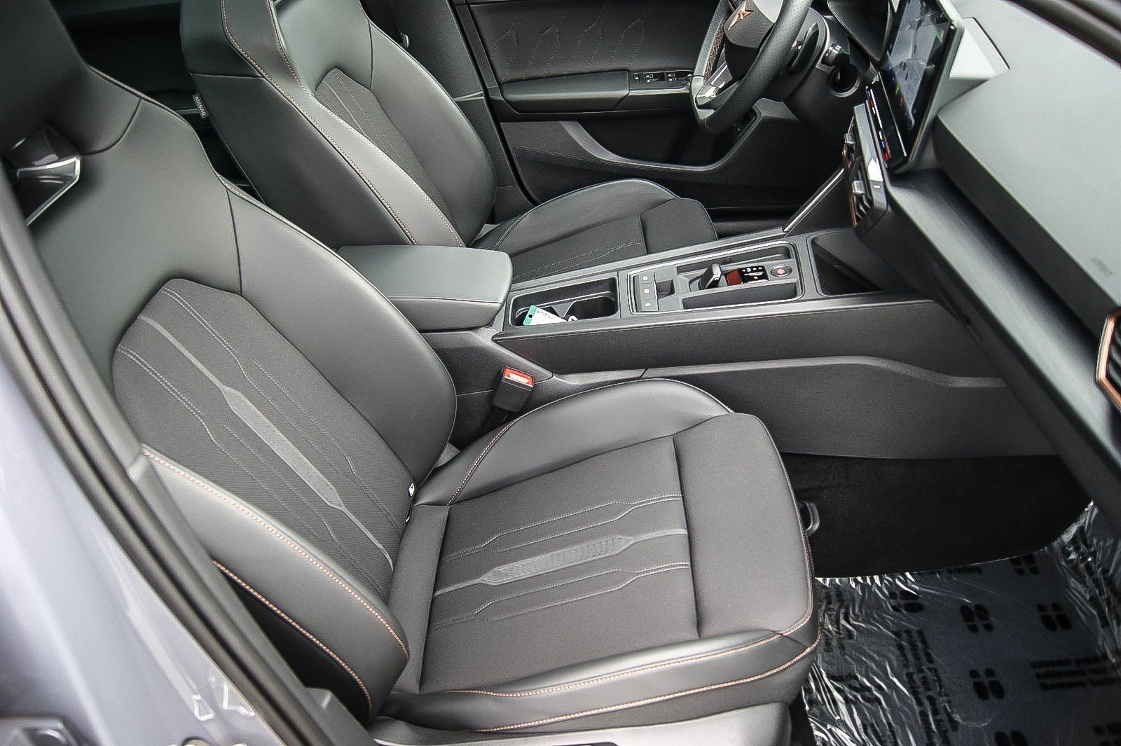 Fahrzeugabbildung CUPRA Leon Sportstourer e-Hybrid PANORAMA CARPLAY ACC