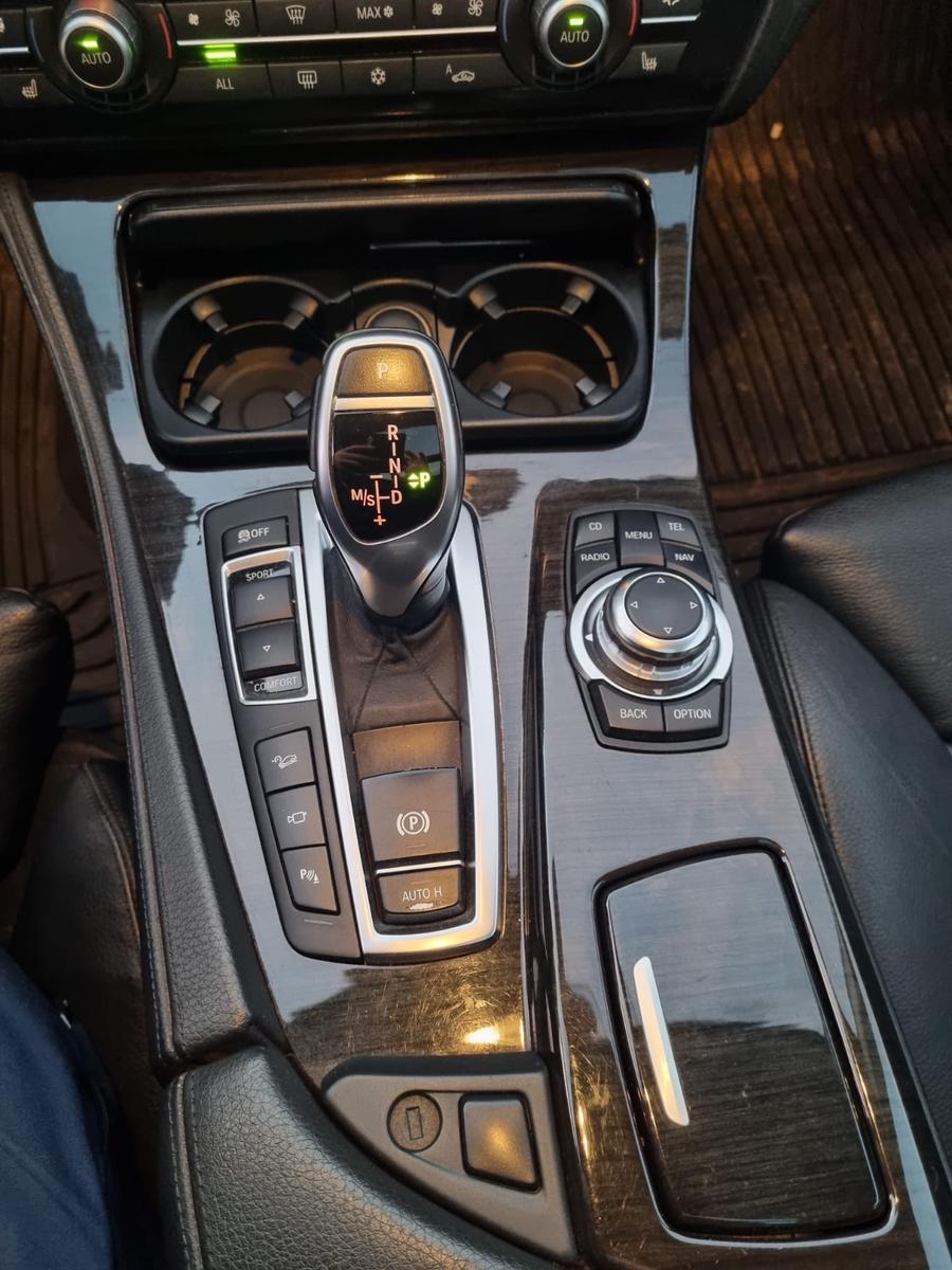 BMW 530 2011 — engine 2.993 cm³, 258 HP (190kW)