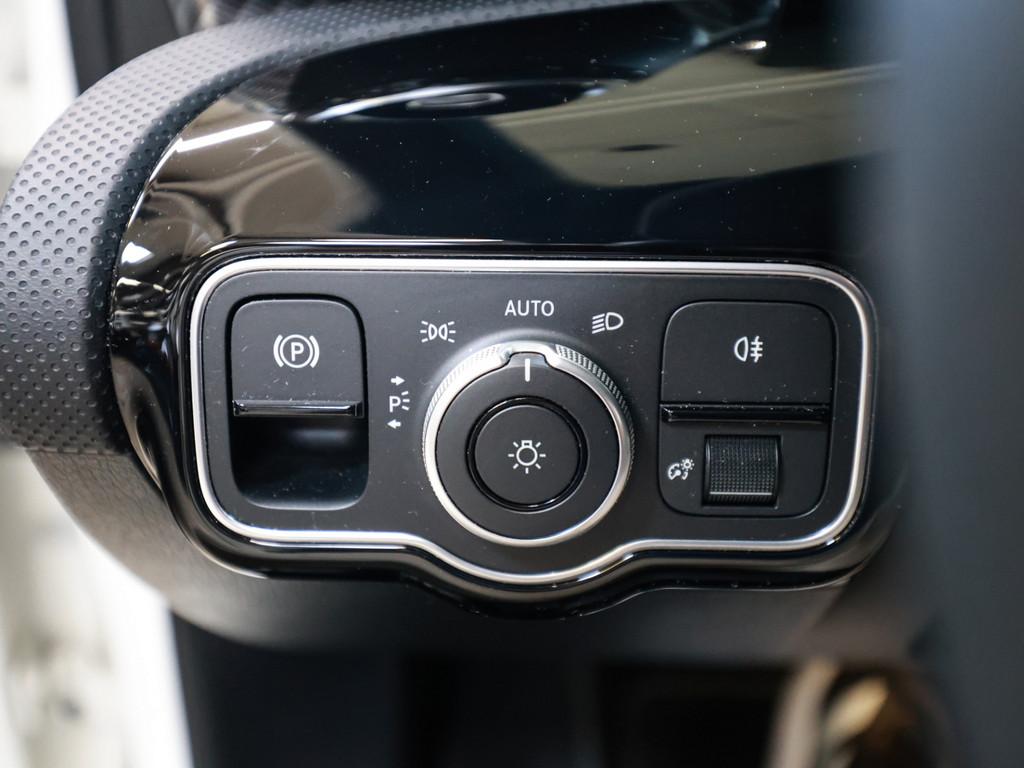 Mercedes-Benz A 250 e Progressive Advanced LED NAVI KAMERA SHZ