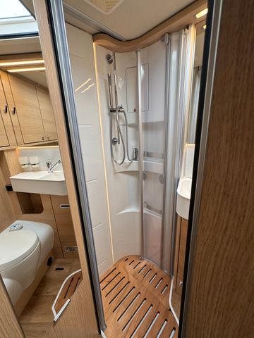 HYMER / ERIBA / HYMERCAR B MC T 550 White Line-Mercedes-Autom-Solar-Distr