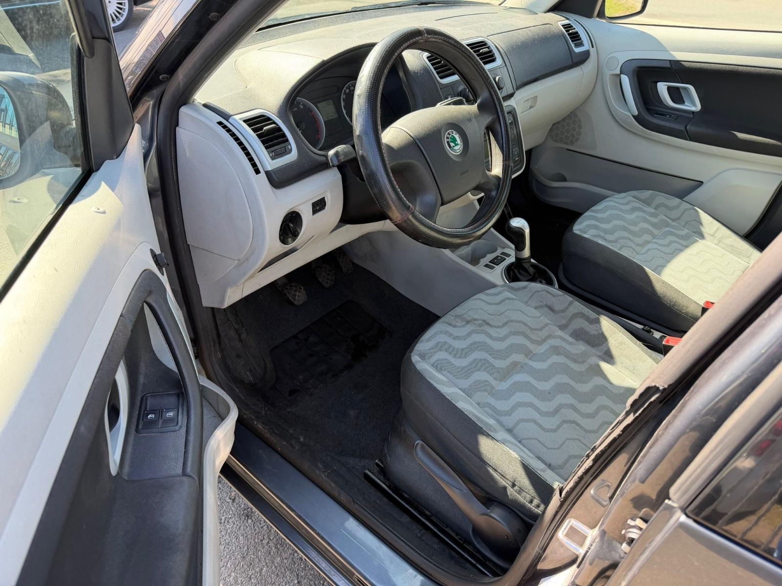 Skoda Roomster 2009 — photo 5