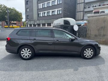 Volkswagen Passat Variant - 4
